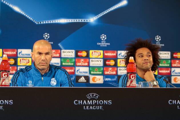 Fußball, UEFA Champions League, Pressekonferenz und Abschlusstraining VfL Wolfsburg und Real Madrid; Zinedine Zidane (Trainer Real Madrid) und Marcelo Portrait, Porträt, Einzelbild Pressekonferenz, PK, Presserunde. xtgx