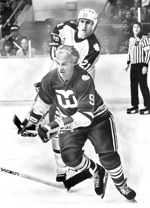 June 10, 2016 - File - GORDIE HOWE, the rough-and-tumble Canadian farm boy whose boundless blend of talent and toughness made him the NHL Eishockey Herren USA s star during a career that lasted into his 50s, has died. The man forever known as Mr. Hockey was 88. Pictured: 1979 11 01 -- Takeoff: Gordie Howe of Whalers digs in while going for puck and leaves Borje Salming of Leafs behind during last night s game. Photo taken by Gordie Howe 1928 Ð 2016 Mr. HockeyÕ - ZUMAt14_