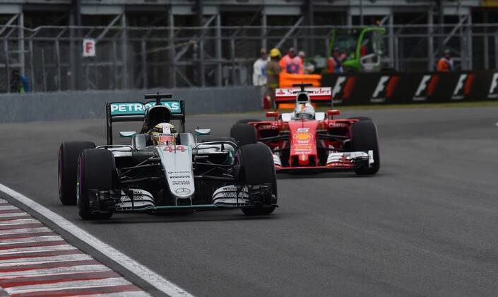 Lewis Hamilton; Mercedes Grand Prix, Sebastian Vettel, Scuderia Ferrari, formula 1 GP, Kanada in Montreal, 11.06.2016 Photo:mspb Jerry Andre Lewis Hamilton; Sebastian Vettel, formula 1 GP, Kanada
