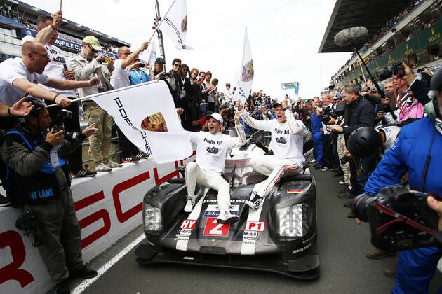 Porsche Team: Romain Dumas, Marc Lieb (l-r) Porsche 919 Hybrid, 24 Hours of Le Mans 2016 xPorschex xJuergenxTapx