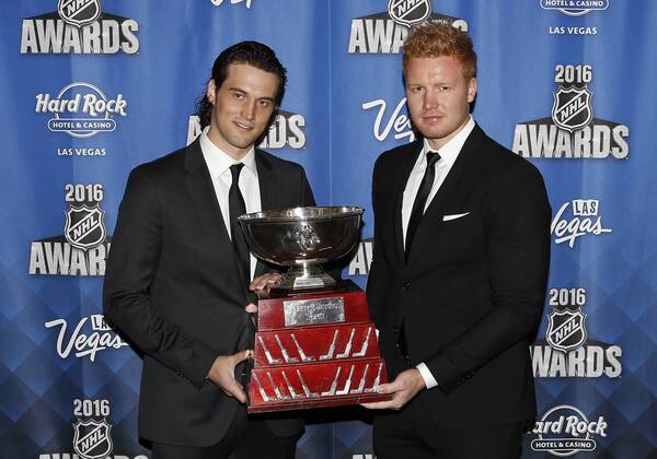 2016 June 22: Anaheim Ducks John Gibson and Toronto Maple Leafs Frederik Andersen pose for a photograph after receiving the William M. Jennings Trophy during the 2016 NHL Eishockey Herren USA Awards at the Hard Rock Hotel and Casino in Las Vegas, Nevada. (Photo by Marc Sanchez Icon Sportswire) NHL: JUN 22 NHL Awards Icon144160622463 EDITORIAL USE ONLY