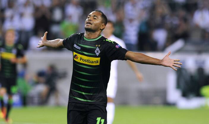 Fussball, Qualifikation zur UEFA Champions League, Herren, Saison 2016 2017, Rückspiel, Borussia Park Mönchengladbach, Bor. Mönchengladbach, BMG (schwarz) - Young Boy Bern (weiss); Jubel Raffael (Gladbach) nach seinem Tor zum 2:0. Jubel, Freude, Aktion.