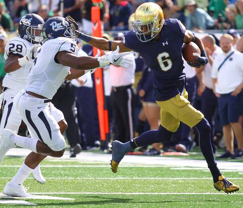 September 10, 2016 - South Bend, Indiana, U.S - Notre Dame wide receiver Equanimeous St. Brown (6) during NCAA College League USA football game action between the Nevada Wolfpack and the Notre Dame Fighting Irish at Notre Dame Stadium in South Bend, Indiana. NCAA Football 2016: Notre Dame 39 Nevada 10 - ZUMAl136