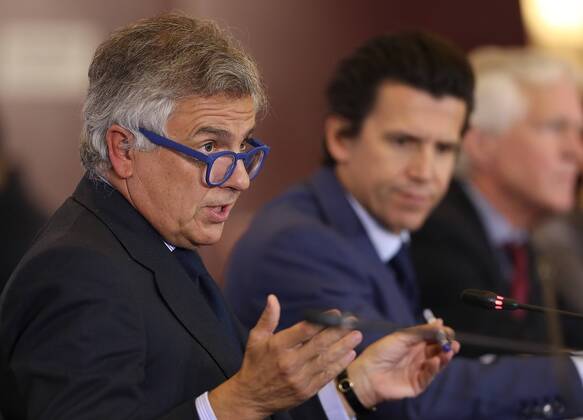 (161012) -- BEIJING, Oct. 12. 2016 -- IOC Vice-President Juan Antonio Samaranch Salisachs (L) gestures during the press conference PK Pressekonferenz for the 1st Meeting of the IOC Coordination Commission for the XXIV Olympic Winter games Winterspiele Spiele Summer games Beijing 2022 in Beijing, capital of China, Oct. 12, 2016. ) (SP)CHINA-BEIJING-2022 OLYMPIC WINTER GAMES-IOC COORDINATION COMMISSION-PRESS CONFERENCE (CN) WangxLili 