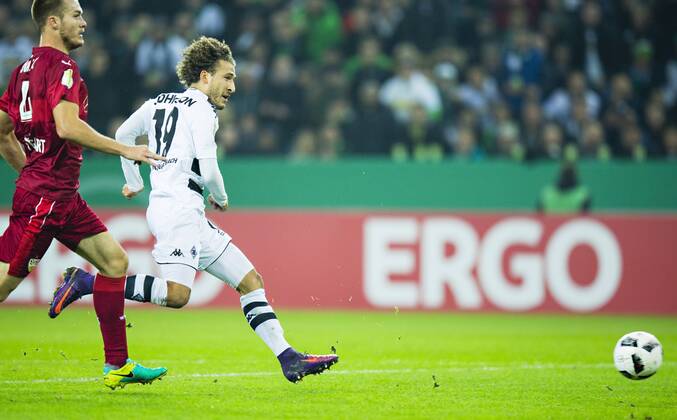 Mönchengladbach, 25.10.2016, Borussia Park Tor zum 1:0 durch Fabian Johnson (BMG) VfL Borussia Mönchengladbach - VfB Stuttgart mm
