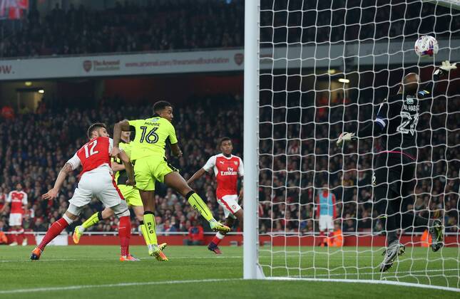 Arsenal s Olivier Giroud sees his shot saved superbly by Reading s Ali Al-Habsi during the EFL Cup match at the Emirates Stadium, London. Picture date October 25th, 2016 Pic David Klein Sportimage EDITORIAL USE ONLY. No use with unauthorised audio, video, data, fixture lists, club league logos or live services. Online in-match use limited to 120 images, no video emulation. No use in betting, games or single club league player publications.