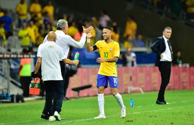 Brasil x Argentina BELO HORIZONTE, MG - 10.11.2016: BRASIL X ARGENTINA - Neymar during match Brazil vs. Argentina, held at the Mineirao Stadium in Belo Horizonte MG. Game valid for the 11th round of South American qualifiers for World Cup 2018. (Photo: Alexandre Battibugli Fotoarena) x1228484x  AlexandrexBattibugli