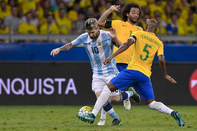 Brasil x Argentina BELO HORIZONTE, MG - 10.11.2016: BRASIL X ARGENTINA - Messi during the match between Brazil vs Argentina, valid for the qualifiers of the World Cup, held at the Mineirao stadium. (Photo: Daniel Oliveira Fotoarena) x1228493x  DanielxOliveira