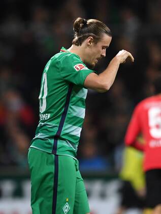 FUSSBALL 1. BUNDESLIGA 11. SPIELTAG SAISON 2016 2017 SV Werder Bremen - Eintracht Frankfurt 20.11.2016 Max Kruse (SV Werder Bremen)