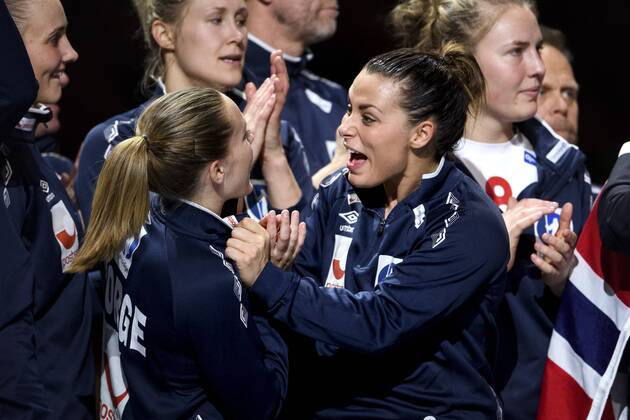 Handball, EM, Damen, Siegerehrung Nora Mörk - Göteborg - Handball, EHF Damen EM, Finale, Niederlande vs. Norwegen.  Copyright: CARLxSANDIN BB161218CS109