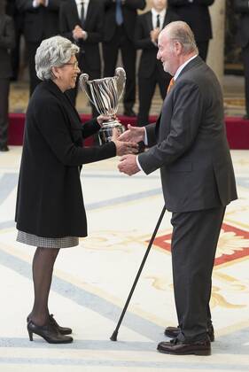 Garbage Muguruza s mother and King Juan Carlos attends to the National Sports Awards 2015 at El Pardo Palace in Madrid, Spain. January 23, 2017.  (76484611)