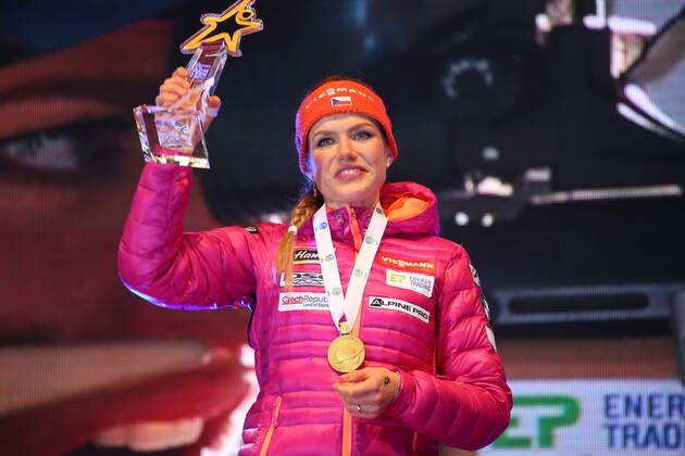 BIATHLON - IBU World Championships Hochfilzen HOCHFILZEN,AUSTRIA,10.FEB.17 - BIATHLON - IBU World Championships, 7.5km sprint, ladies, award ceremony. Image shows Gabriela Koukalova (CZE). Keywords: medal. GEPAxpictures xMathiasxMandl