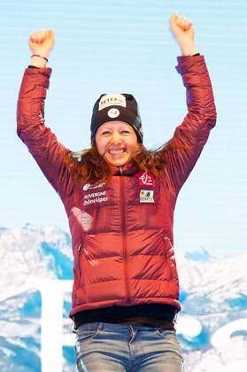Freude und Jubel ueber den Gewinn der Bronzemedallie bei Anais CHEVALIER (FRA). Oesterreich, Hochfilzen: Wintersport, Biathlon, IBU World Championships 2017 - 7,5km Sprint Damen am 10.02.2017, Biathlonstadion.