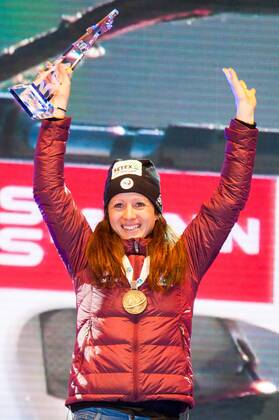 Freude und Jubel ueber den Gewinn der Bronzemedallie bei Anais CHEVALIER (FRA). Oesterreich, Hochfilzen: Wintersport, Biathlon, IBU World Championships 2017 - 7,5km Sprint Damen am 10.02.2017, Biathlonstadion.