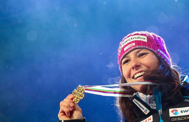 ALPINE SKIING - FIS Ski WC St. Moritz SANKT MORITZ,SWITZERLAND,10.FEB.17 - ALPINE SKIING - FIS Alpine World Ski Championships, alpine combined, award ceremony. Image shows the rejoicing of Wendy Holdener (SUI). Keywords: medal. GEPAxpictures xChristianxWalgram