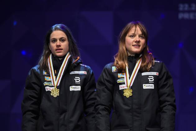 170226 Heidi Weng - Maiken Caspersen Falla, (NOR) Gold Sieger - Langlauf Teamsprint - Siegerehrung - Nordische SKI WWM den 26 februar 2017 i Lahti.  Copyright: CARLxSANDIN BB170226CS114