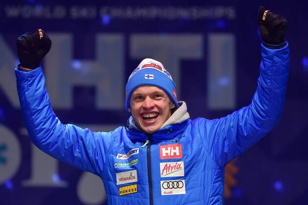 Nordische Ski-WM, 15km Langlauf der Herren, Siegerehrung NORDIC SKIING - FIS WC Lahti 2017 LAHTI,FINLAND,01.MAR.17 - NORDIC SKIING, CROSS COUNTRY SKIING - FIS Nordic World Ski Championships, 15km classic, men, award ceremony. Image shows the rejoicing of Iivo Niskanen (FIN). GEPAxpictures xFlorianxErtl