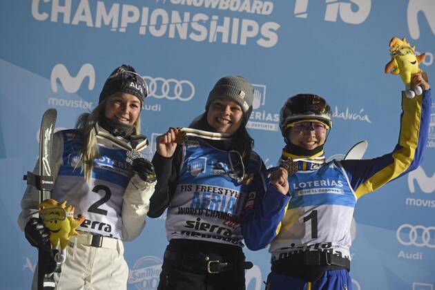 (L-R) Australian Danielle Scott, silver medal, US Ashley Caldwell, gold medal, and Chinese Mengtao Xu, brozne medal, pose at the podium after the Women s Final Aerials of the FIS Freestyle Ski and Snowboard World Championships 2017 in Granada, Andalusia, Spain, 10 March 2017. FIS FREESTYLE SKI AND SNOWBOARD WORLD CHAMPIONSHIPS IN GRANADA !ACHTUNG: NUR REDAKTIONELLE NUTZUNG!  Copyright: xMiguelxÁngelxMolinax GRA001 20170310-636247824852157448