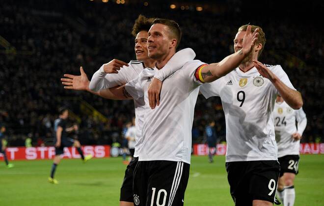 22.03.2017, xfux, Fussball Freundschaftsspiel, Deutschland - England, emspor, v.l. Leroy Sane (Deutsche Fussball Nationalmannschaft DFB), Lukas Podolski (Deutsche Fussball Nationalmannschaft DFB) Torjubel, Goal celebration, celebrate the goal zum 1:0 Dortmund