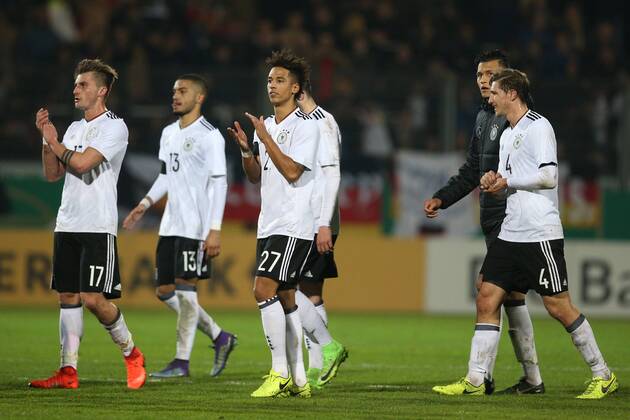 24.03.2017, Fussball U21 U 21 Laenderspiel 2017, Deutschland - England, Jubel (v.li.) Maximilian Philipp (Deutschland), Jeremy Toljan (Deutschland), Thilo Kehrer (Deutschland), Davie Selke (Deutschland), Niklas Stark (Deutschland)