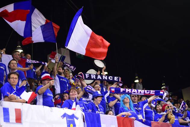 Supporters de l equipe de France - ambiance tifo TENNIS : France vs Grande Bretagne - Coupe Davis J1 - 07 04 2017 JBAutissier Panoramic