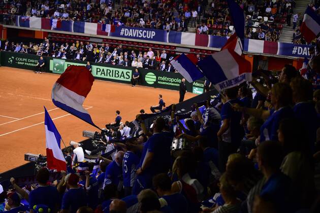 Supporters de l equipe de France - ambiance tifo TENNIS : France vs Grande Bretagne - Coupe Davis J1 - 07 04 2017 JBAutissier Panoramic