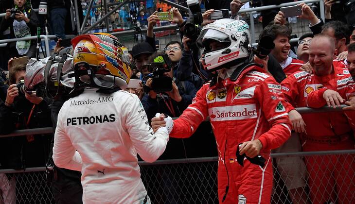 Lewis Hamilton; Mercedes Grand Prix, Sebastian Vettel, Scuderia Ferrari, Shakehand, formula 1 GP, China in Shanghai, 09.04.2017 Photo:mspb Lukas Gorys Shakehand, Lewis Hamilton; Sebastian Vettel, formula 1 GP, China