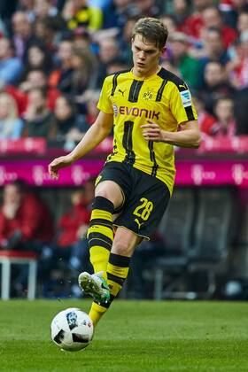 Muenchen, Deutschland, 08.04.2017, Bundesliga 28. Spieltag, FC Bayern Muenchen - BV Borussia Dortmund, Matthias Ginter (BVB) in Aktion ( DeFodi501