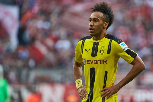 Muenchen, Deutschland, 08.04.2017, Bundesliga 28. Spieltag, FC Bayern Muenchen - BV Borussia Dortmund, Enttaeuschung bei Pierre-Emerick Aubameyang (BVB) ( DeFodi501