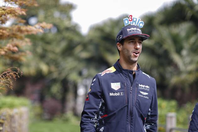 Shanghai: Motorsports: FIA Formula One World Championship WM Weltmeisterschaft 2017 Chinese Formula One Grand Prix Shanghai Circuit on April 08, 2017 in Shanghai, China. (Photo by Hoch Zwei) 3 Daniel Ricciardo (AUS, Red Bull Racing), Shanghai China xHZx