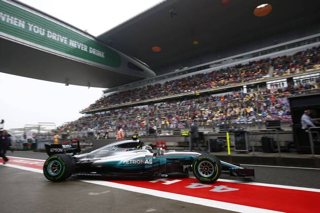 Shanghai: Motorsports: FIA Formula One World Championship WM Weltmeisterschaft 2017 Chinese Formula One Grand Prix Shanghai Circuit on April 08, 2017 in Shanghai, China. (Photo by Hoch Zwei) 77 Valtteri Bottas (FIN, Mercedes AMG Petronas) Shanghai China xHZx
