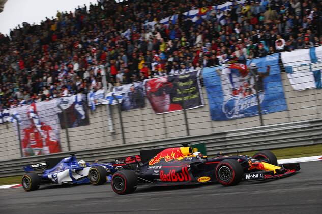 Shanghai: Motorsports: FIA Formula One World Championship WM Weltmeisterschaft 2017 Chinese Formula One Grand Prix Shanghai Circuit on April 08, 2017 in Shanghai, China. (Photo by Hoch Zwei) 3 Daniel Ricciardo (AUS, Red Bull Racing), Shanghai China xHZx