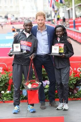 23 04 2017. London, United Kingdom. Prince Harry presents the trophies to the winners of the Men s and Ladies race at the London Marathon.  xStephenxLockx xixImagesx IIM-14941-0076