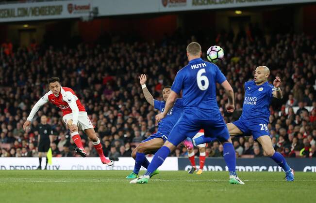 Arsenal s Alexis Sanchez fires in a shot during the Premier League match at the Emirates Stadium, London. Picture date: April 26th, 2017. Pic credit should read: David Klein Sportimage EDITORIAL USE ONLY. No use with unauthorised audio, video, data, fixture lists, club league logos or live services. Online in-match use limited to 120 images, no video emulation. No use in betting, games or single club league player publications.