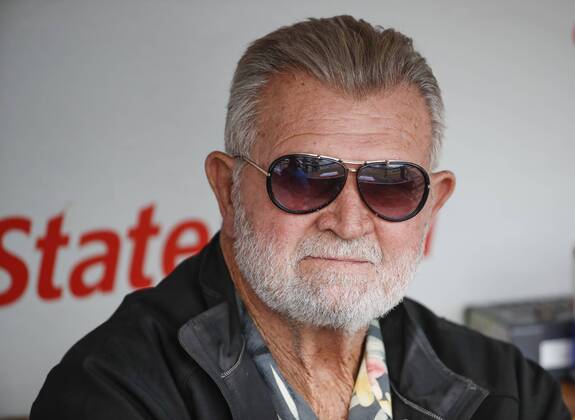 A former American football player, coach and television commentator Michael Ditka looks on from Cubs dugout before the baseball game between the Chicago Cubs and Colorado Rockies at Wrigley Field on June 8, 2017 in Chicago.  CHI2017060802 KAMILxKRZACZYNSKI