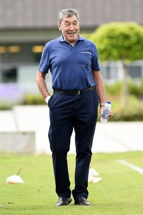 Themen der Woche - SPORT Bilder des Tages - SPORT Eddy Merckx during closed training session of RSC Anderlecht on the RSC Anderlecht trainingsground of Neerpede on June 04, 2017 in Anderlecht, Belgium , 29 06 2017 FOOTBALL : Entrainement Anderlecht - 29 06 2017 Photonews Panoramic 