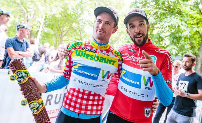 03.07.2017, Wien, AUT, ?-Tour, Oesterreich Radrundfahrt 2017, 1. Etappe von Graz nach Wien (193,9 km), Siegerehrung, im Bild Stephan Rabitsch (AUT, Team Felbermayr Simplon Wels), Markus Eibegger (AUT, Team Felbermayr Simplon Wels) Stephan Rabitsch of Austria (Team Felbermayr Simplon Wels) Markus Eibegger of Austria (Team Felbermayr Simplon Wels) during winner ceremony for the 1st stage from Graz to Vienna (193,9 km) of 2017 Tour of Austria. Wien, Austria on 2017 07 03. Wien EX_JFK