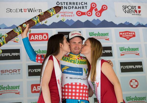 03.07.2017, Wien, AUT,OE-Tour, Oesterreich Radrundfahrt 2017, 1. Etappe von Graz nach Wien (193,9 km), Siegerehrung, im Bild Stephan Rabitsch (AUT, Team Felbermayr Simplon Wels) im Bergtrikot Stephan Rabitsch (AUT Team Felbermayr Simplon Wels) of Austria wearing the king of the mountaina jersey during winner ceremony for the 1st stage from Graz to Vienna (193,9 km) of 2017 Tour of Austria. Wien, Austria on 2017 07 03. Wien EX_REI
