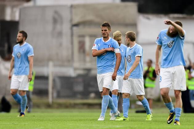 170718 Malmö FFs Markus Rosenberg deppar efter Vardars kvitteringsmal 1-1 under en fotbollsmatch mellan Vardar och Malmö FF i kvalet till Champions League den 18 juli 2017 i Strumica. Copyright: PETTERxARVIDSON BB170718PA076