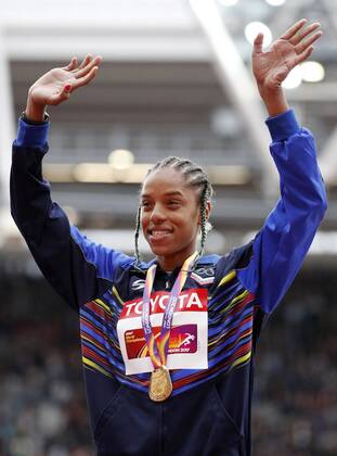 Gold medalist Yulimar Rojas of Venezuela during the awarding ceremony of the women s Triple Jump at the London 2017 IAAF World Championships in London, Britain, 08 August 2017. London 2017 IAAF World Championships !ACHTUNG: NUR REDAKTIONELLE NUTZUNG!  Copyright: xLavandeiraxjrx 20170808-636378216416781841