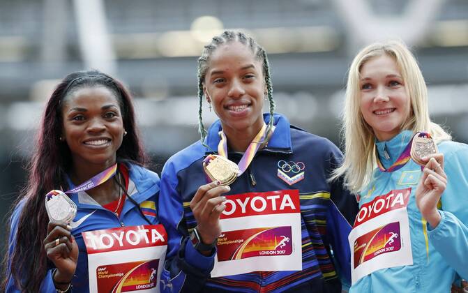 (L to R) Silver medalist Caterine Ibarguen of Colombia, gold medallist Yulimar Rojas (C) from Venezuela and bronze medallist Olga Rypakova (R) from Kazakhstan during the awarding ceremony of the women s Triple Jump at the London 2017 IAAF World Championships in London, Britain, 08 August 2017. London 2017 IAAF World Championships !ACHTUNG: NUR REDAKTIONELLE NUTZUNG!  Copyright: xLavandeiraxjrx 20170808-636378217884639841