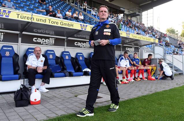 23.08.2017, xpsx, Fussball Regionalliga Suedwest, FSV Frankfurt - TuS Koblenz v.l. Trainer Petrik Sander (TuS Koblenz) Frankfurt Hessen Deutschland