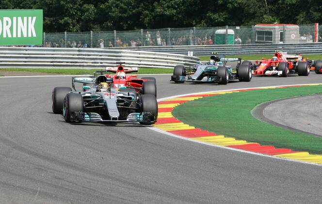 Lewis Hamilton; Mercedes Grand Prix, Sebastian Vettel, Scuderia Ferrari, formula 1 GP, Belgien in Spa, 27.08.2017 Photo:mspb Stiefel Lewis Hamilton; Sebastian Vettel, formula 1 GP, Belgien