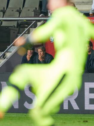 DFB Bundestrainer Joachim Jogi LOEW, LÖW,Thomas SCHNEIDER, DFB Co-Trainer, Assistenztrainer Andreas KOEPKE , Torwarttrainer DFB Marcus SORG, Assistenztrainer DFB Ersatzbank, Spielerbank, Reserve, Trainerbank REPUBLIK TSCHECHIEN - DEUTSCHLAND 1-2, Gruppe C, FIFA WM Qualifikation Deutsche Fussball Nationalmannschaft, DFB am 01.09.2017 in Prag, Tschechien.