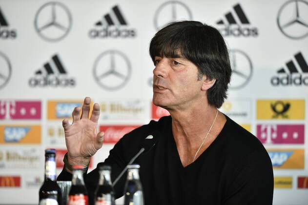 Nationaltrainer Trainer Coach Joachim Jogi Löw (GER) Gestik, Geste Pressekonferenz PK vor DFB Länderspiel Deutschland GER vs Norwegen NOR WMQ WM-Qualifikation zur FIFA Weltmeisterschaft 2018 Robert Schlienz Stadion, Stuttgart, Deutschland 03.09.2017 Pressekonferenz PK vor DFB Länderspiel Deutschland GER vs Norwegen NOR WMQ