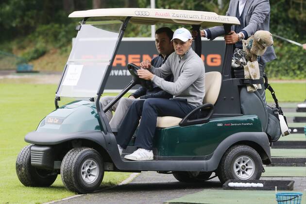 Der deutsche Major Sieger und beste deutsche Golfer Martin Kaymer (GER) beim eintaegigen Golfturnier im Frankfurter Golf Club. Gastgeber ist die Privatbank Berenberg, Golfwagen Frankfurt am Main Copyright: xRoskaritzx Eibner-Pressefotox EP_hein_rrz