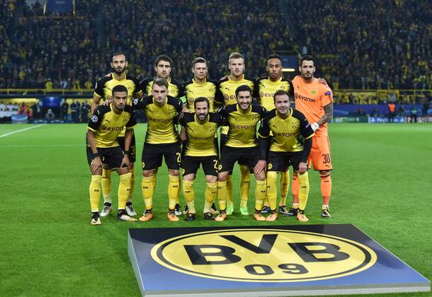 26.09.2017, Fussball Champions League, Saison 2017 2018, Vorrunde, 2. Spieltag, Borussia Dortmund - Real Madrid 1:3, Team BVB, oben v.re., Torwart Roman Buerki, Roman Bürki (Borussia Dortmund), Pierre Emerick Aubameyang (Borussia Dortmund), Andrey Yarmolenko (Borussia Dortmund), Lukasz Piszczek (Borussia Dortmund), Sokratis (Borussia Dortmund), Oemer Toprak, Ömer Toprak (Borussia Dortmund), unten v.re., Mario Goetze, Mario Götze (Borussia Dortmund), Nuri Sahin (Borussia Dortmund), Gonzalo Castro (Borussia Dortmund), Maximilian Philipp (Borussia Dortmund), Jeremy Toljan (Borussia Dortmund) Team2