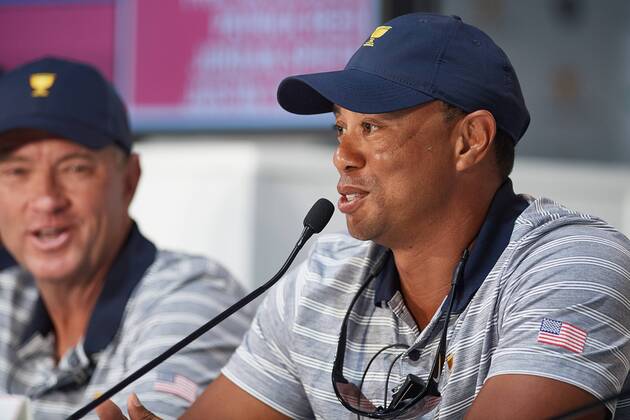 JERSEY CITY, NJ - SEPTEMBER 27: Captain s Assistants Tiger Woods and Davis Love III of the American Team are interviewed after practice rounds prior to the Presidents Cup at Liberty National Golf Club on September 27, 2017 in Jersey City, New Jersey. (Photo by Shelley Lipton Icon Sportswire) GOLF: SEP 27 PGA Golf Herren - The Presidents Cup - Preview Day 3 Icon17092721 EDITORIAL USE ONLY