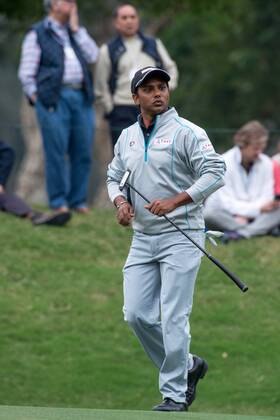 November 25, 2017 - Hong Kong, Hong Kong SAR, CHINA - HONG KONG SAR,CHINA: November 25,2017. Day 3 of the UBS Hong Kong Open Golf at Hong Kong Golf Club Fanling. India s Shiv Shankar Prasad Chawrasia enters the final round on 10 under par. Though his 3rd round was average, he has consistently held the lead.Chawrasia on the 10th green Day 3 of the UBS Hong Kong Open Golf - ZUMAr144 20171125_zap_r144_003 Copyright: xJaynexRussellx