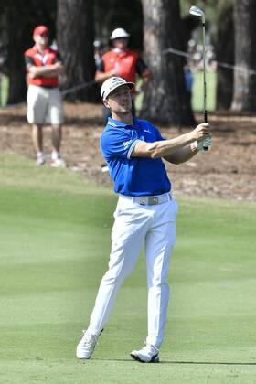 26th November 2017, The Australian Golf Club, Sydney, Australia; Emirates Australian Open Golf, final round; Jonas Blixt (SWE) watches his approach shot  ActionPlus11956399